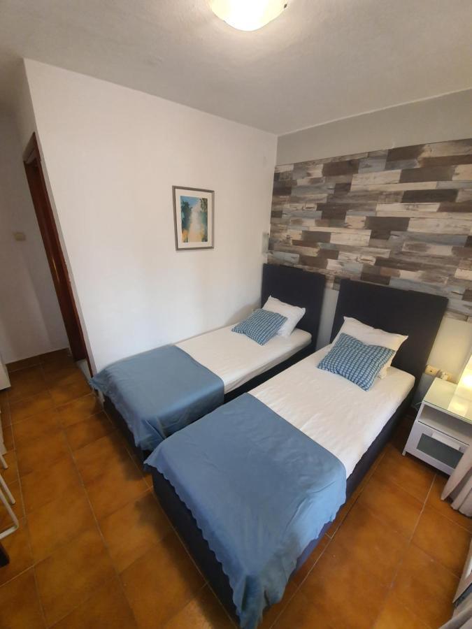 Sunset_Apartments Only 15 Meters From The Sea Néos Marmarás Exterior foto