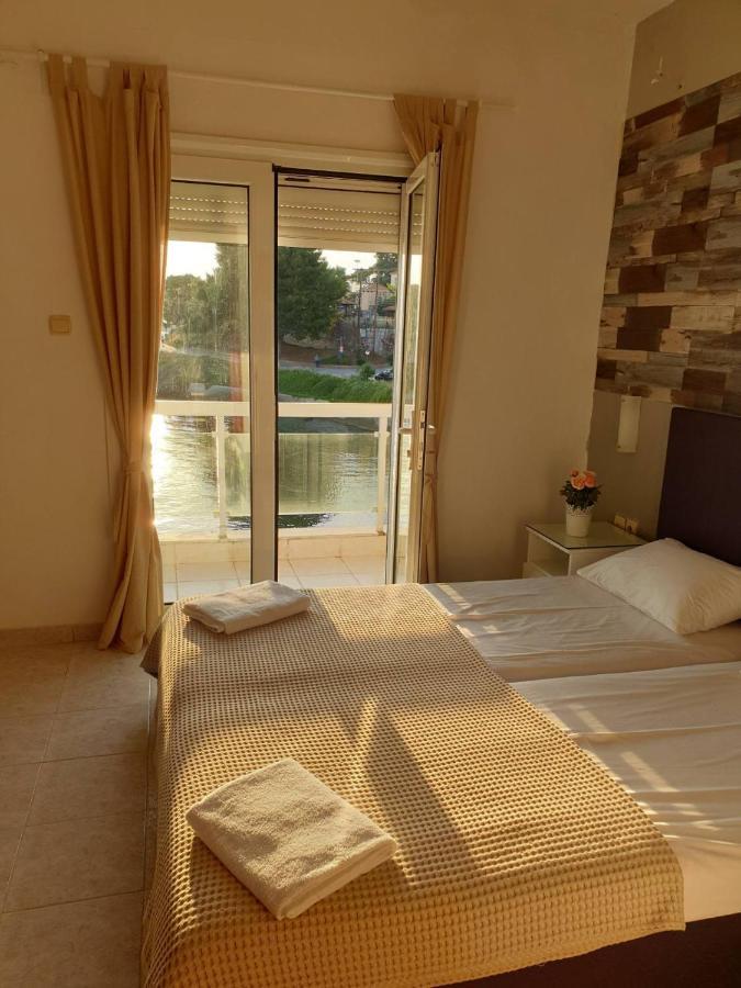 Sunset_Apartments Only 15 Meters From The Sea Néos Marmarás Exterior foto