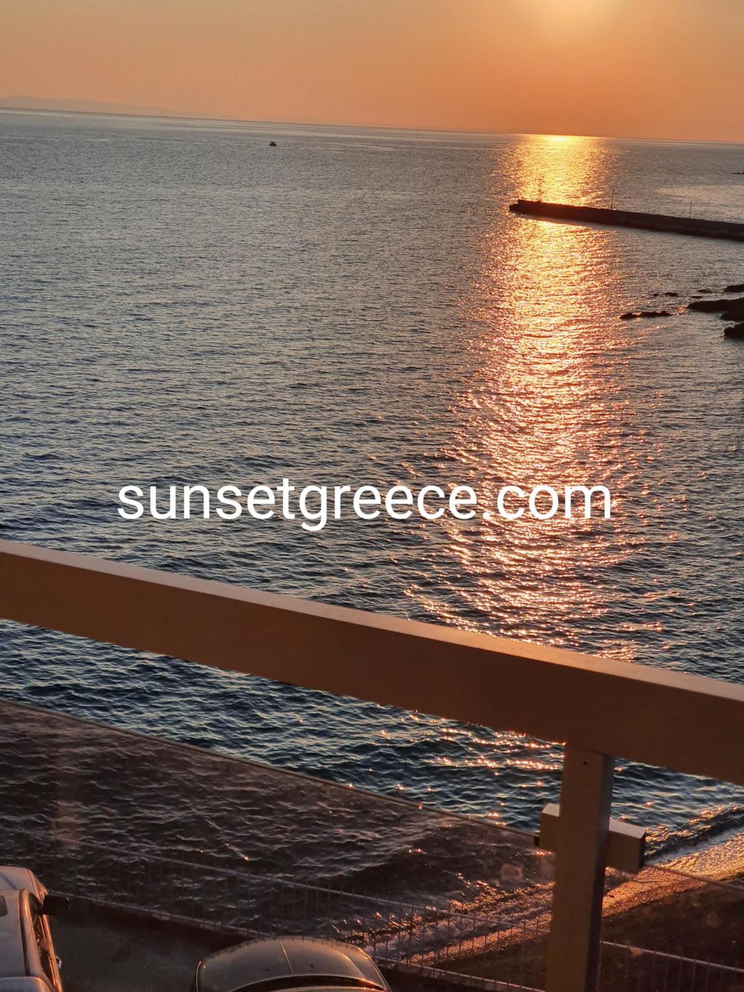 Sunset_Apartments Only 15 Meters From The Sea Néos Marmarás Exterior foto